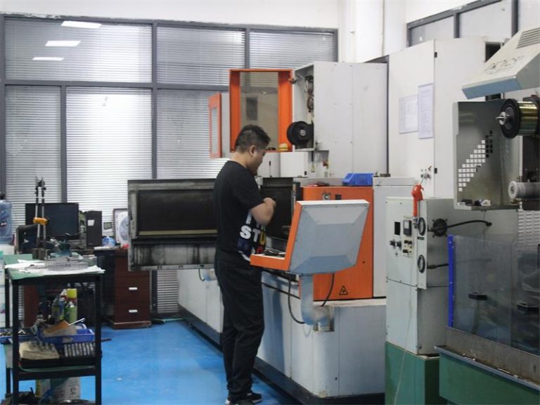 Mold Making Manufacturers, China Plastic Mould Suppliers